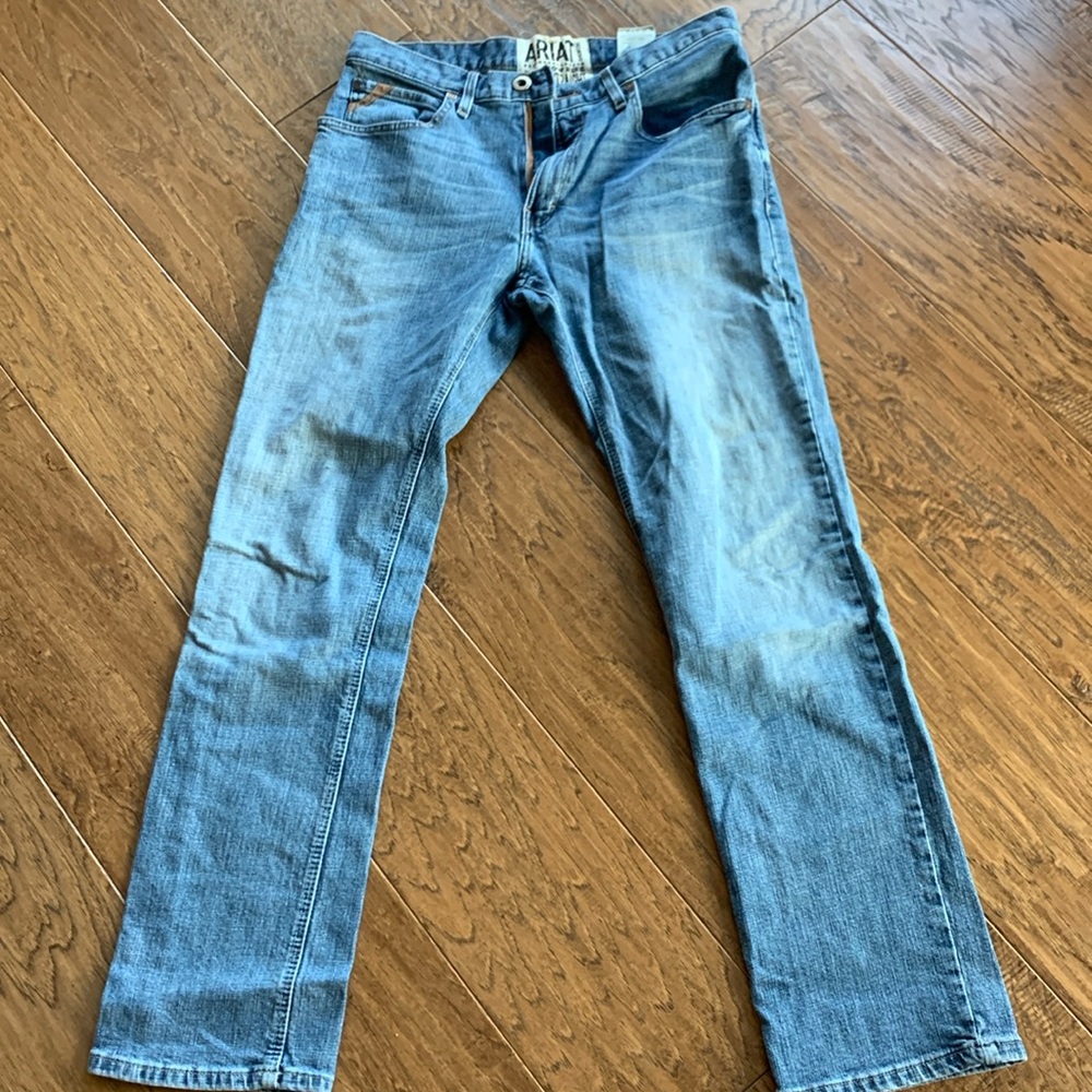 Ariat men’s jeans M4 size 33x34